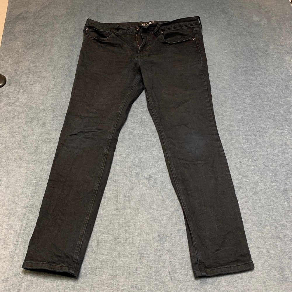 Rude Jeans Men 34x30 Black Denim Skinny Leg Dark Wash 5 Pockets Mid Rise Zip Fly